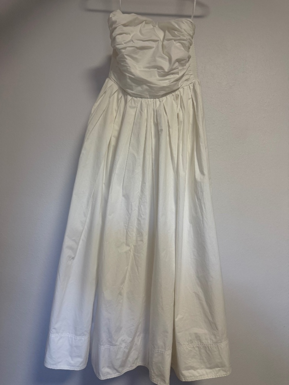 White strapless dress